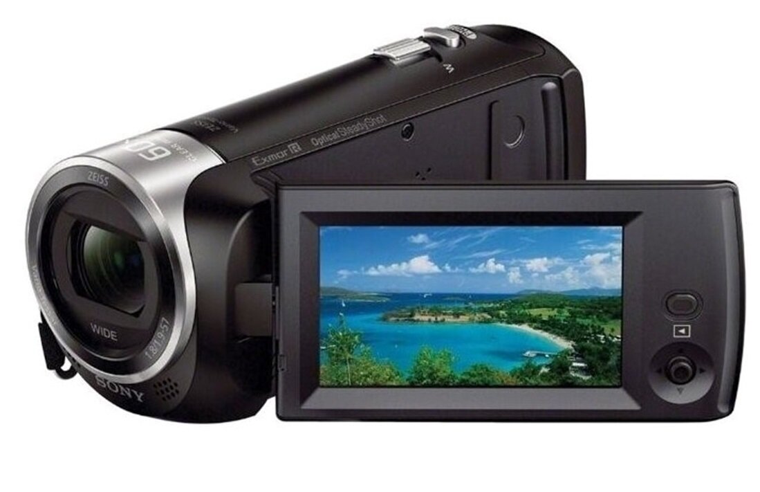 10 лучших видеокамер с большим зумом